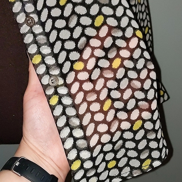 Two By Vince Camuto Sheer Button Down Shirt - Picture 3 of 8